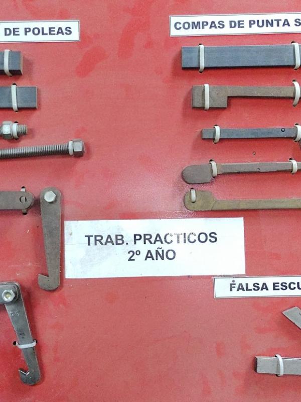 Extractor de poleas y Compás